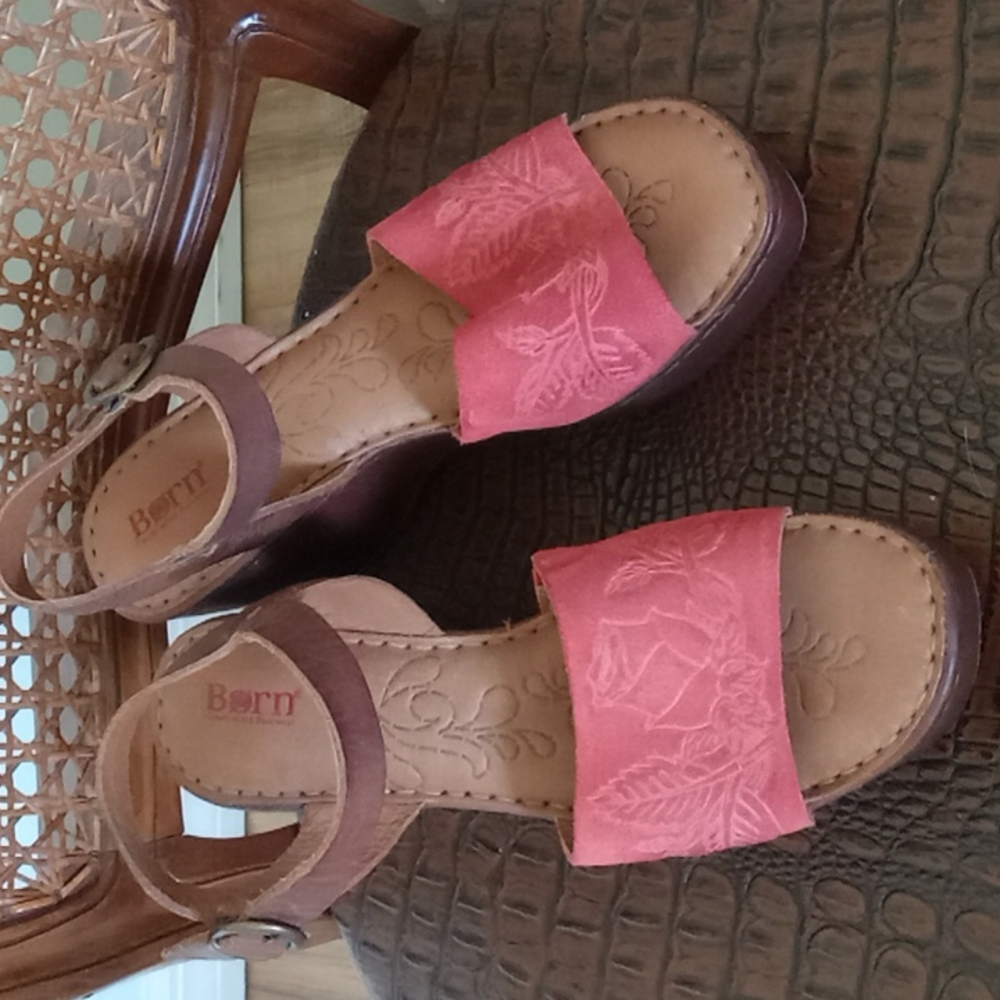 Born Wedge Strap Shoes (39)